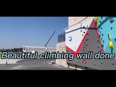 ยิมปีนเขาในร่ม Bouldering Rock Climbing Grips For Wall